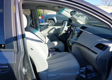 2014 Toyota Sienna Le V6 8 Passenger from USA, damaged, VIN 5TDKK3DC9ES423592